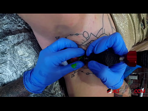 ❤️ Sully Savage oo aad u tattooed ayaa Kintirkeeda ku sawirtay tattoo ☑  annaga %so.fashiontee.top